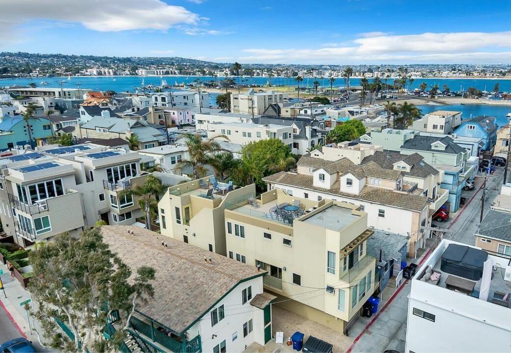 Holiday home Oasis Water Views Rooftop Parking W D5131